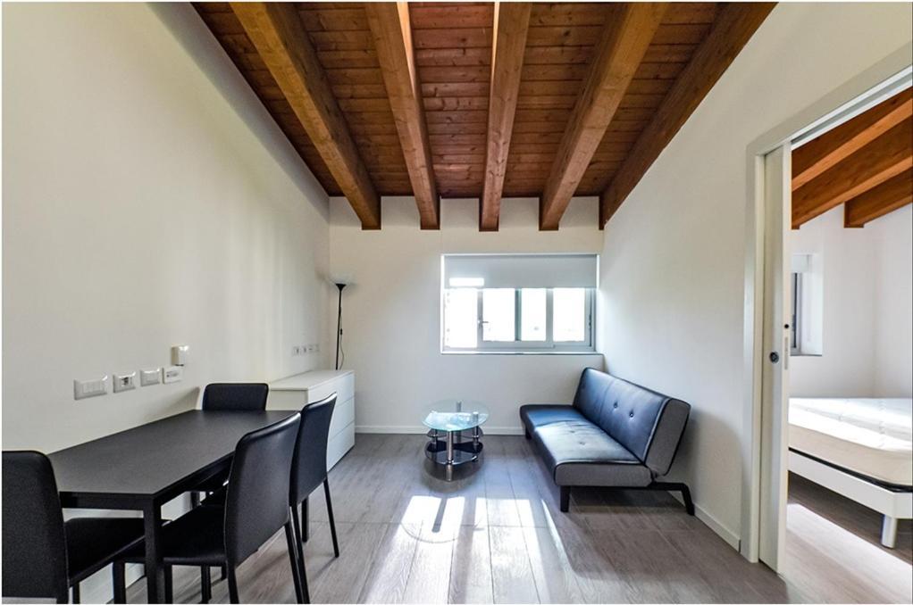 Lux Apartment 2 Milano Metro M2 Ngoại thất bức ảnh
